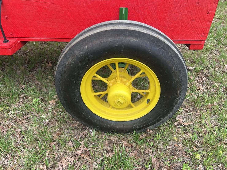 john-deere-wagon-image-21