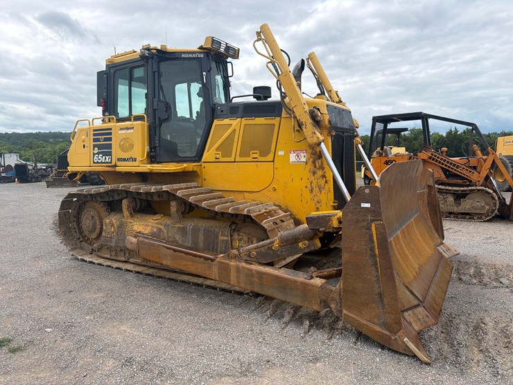 komatsu-d65exi-18-image-3