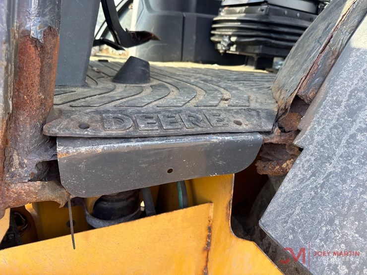 2013-deere-310k-ep-image-26