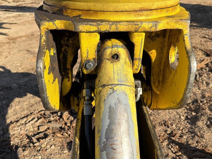 2018-deere-437e-image-17