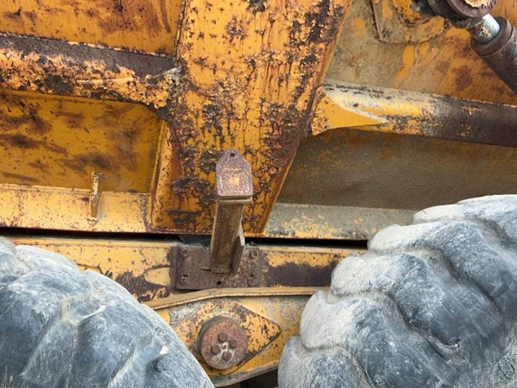 #131-•-bell-off-road-dump-truck-image-81