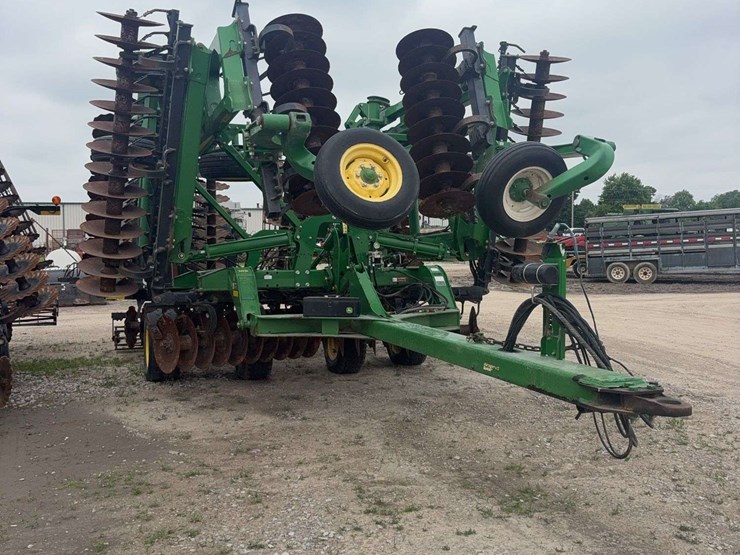 2013-john-deere-2623-image-3