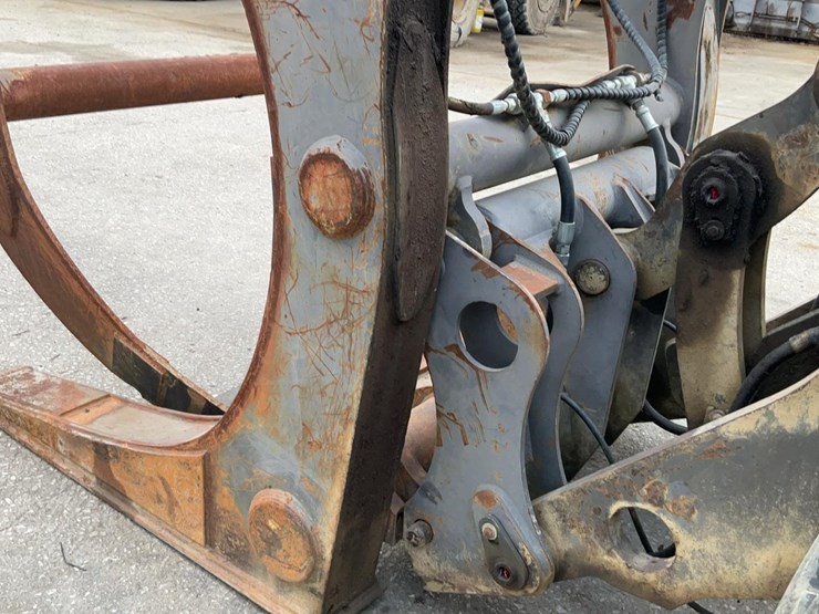 #118-•-volvo-log-grapple-forks-image-3
