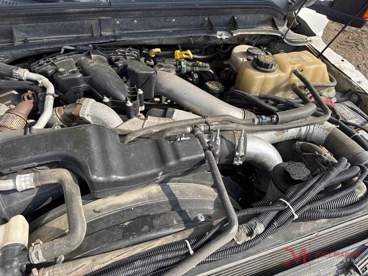 2011-ford-f550-xl-image-25