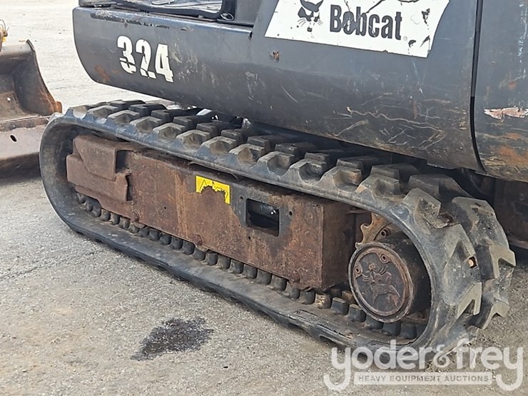 2013-bobcat-324m-image-12