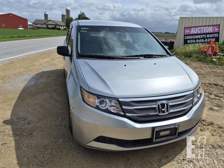 2011-honda-odyssey-image-7