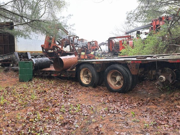 #168-•-1985-lowboy-equipment-trailer-image-3