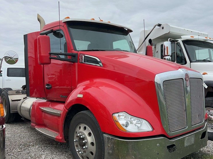 2016-kenworth-t680-image-2