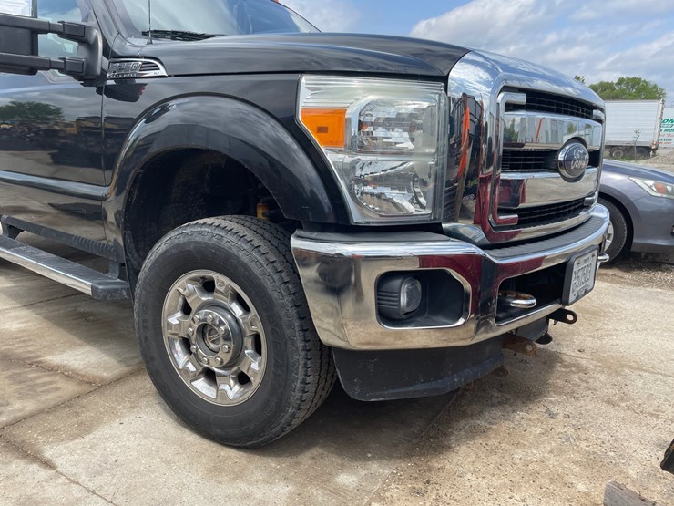 2015-ford-f250-xlt-image-13