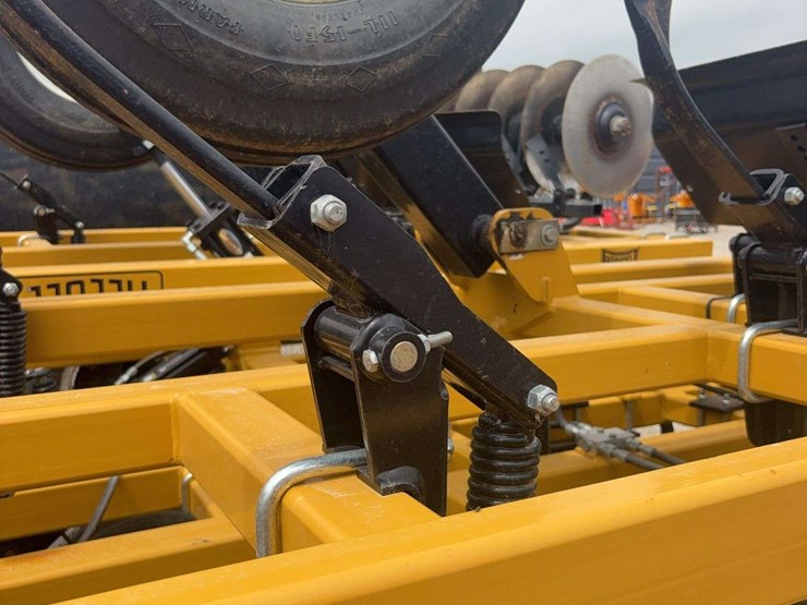 2016-landoll-875-21-image-18