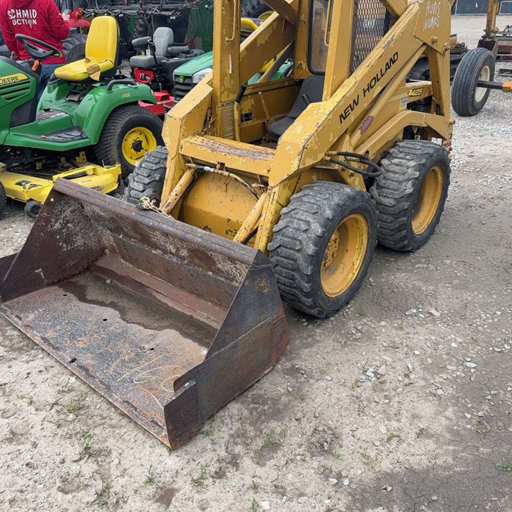 NEW HOLLAND L425