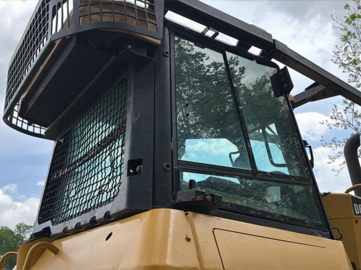 2018-caterpillar-d6k-image-58