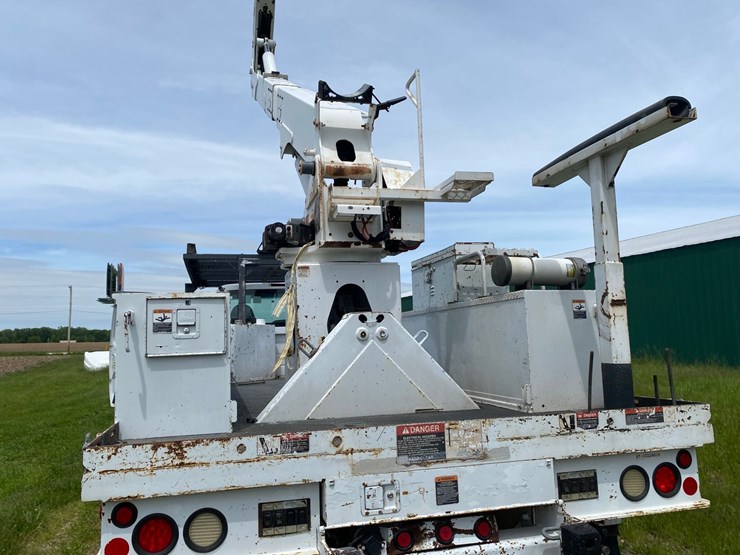 2008-ford-f-750-bucket-truck-image-7