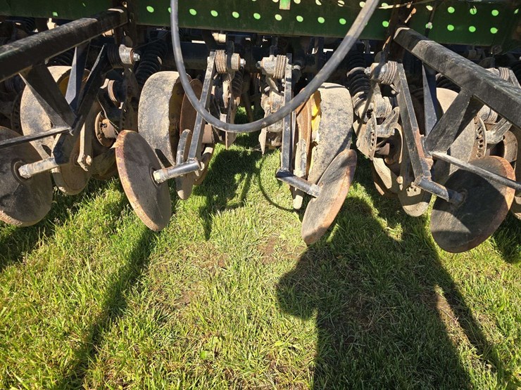 john-deere-750-image-8