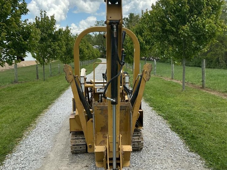#121-•-2014-magnatrac-mh-7000-crawler-loader-image-4