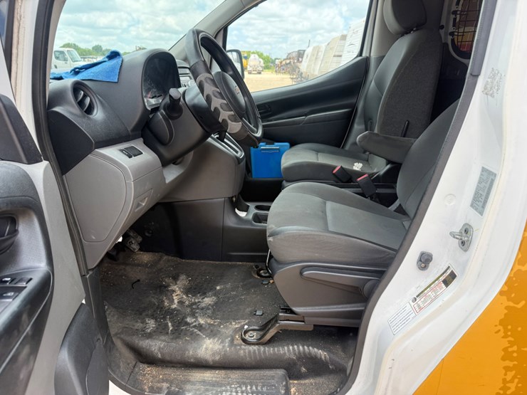 2017-chevrolet-city-express-image-17