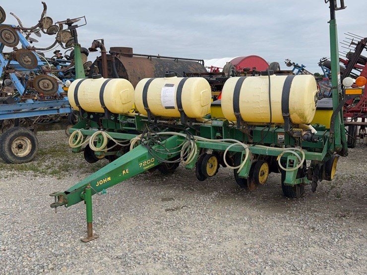 1995-john-deere-7200-image-1