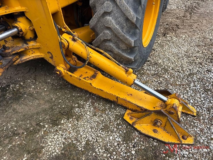 deere-310b-image-21