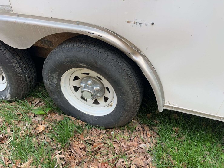 haulmark-20ft-enclosed-trailer-image-14