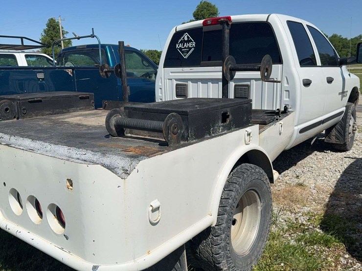 2005-dodge-ram-3500-image-3