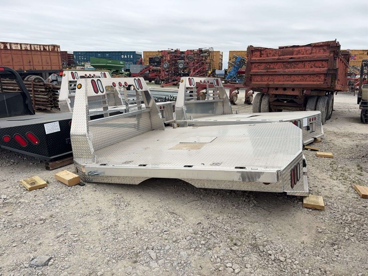 new-bradford-built-aluminum-flatbed,-96-x-102,-42"-frame-width,-56"-cab-to-axle,-fits-chevy-dually-all-years-and-ford-2017-and-older,-stock-#bb15845-image-3