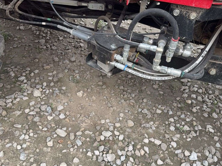 mahindra-1635-image-11