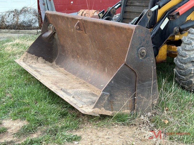 2001-caterpillar-420d-it-image-3