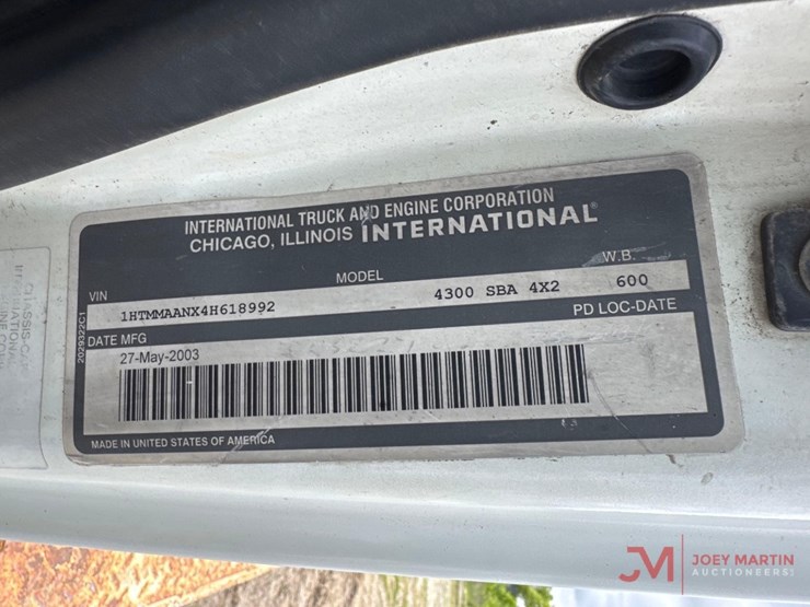 2004-international-durastar-4300-image-48