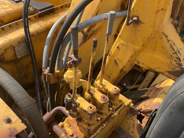 caterpillar-621-image-25