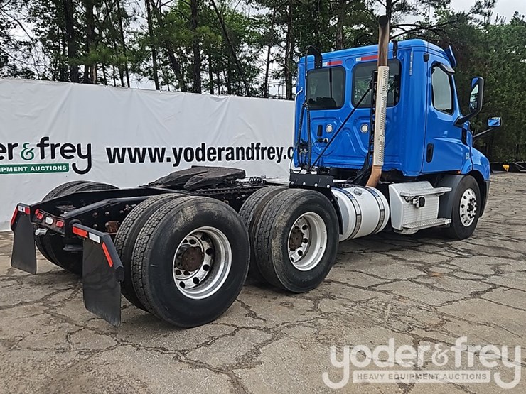 2019-freightliner-cascadia-116-image-5