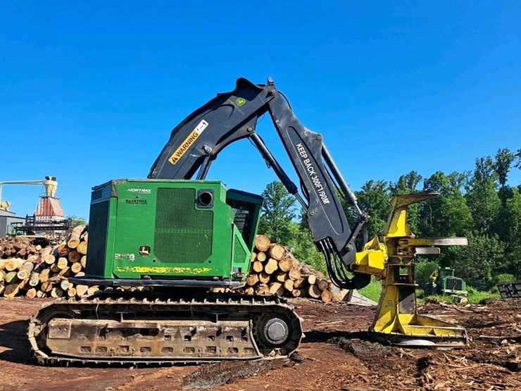 2016-deere-853m-image-6