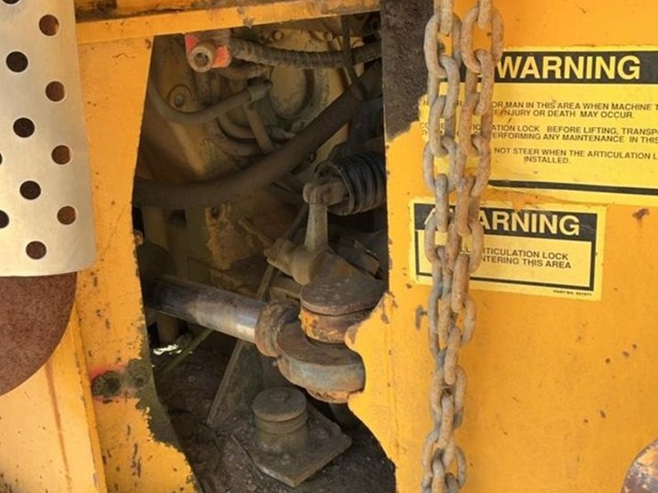 #131-•-bell-off-road-dump-truck-image-46