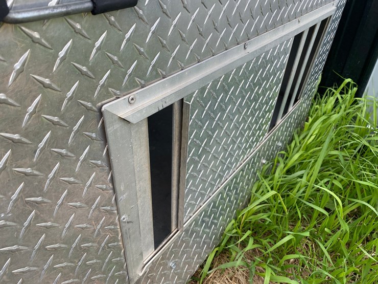 #3588-•-owens-aluminum-dog-box-image-7
