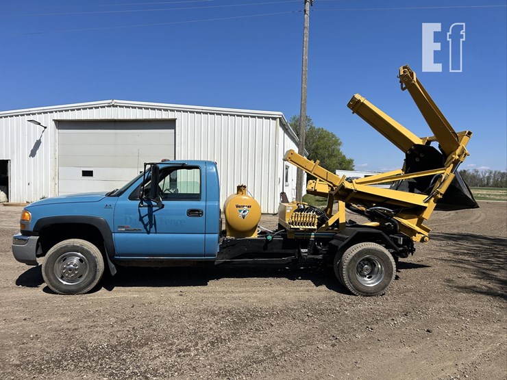 2005-gmc-3500-image-8