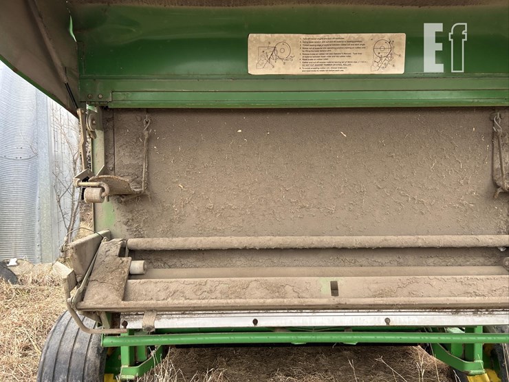 2002-john-deere-567-image-24