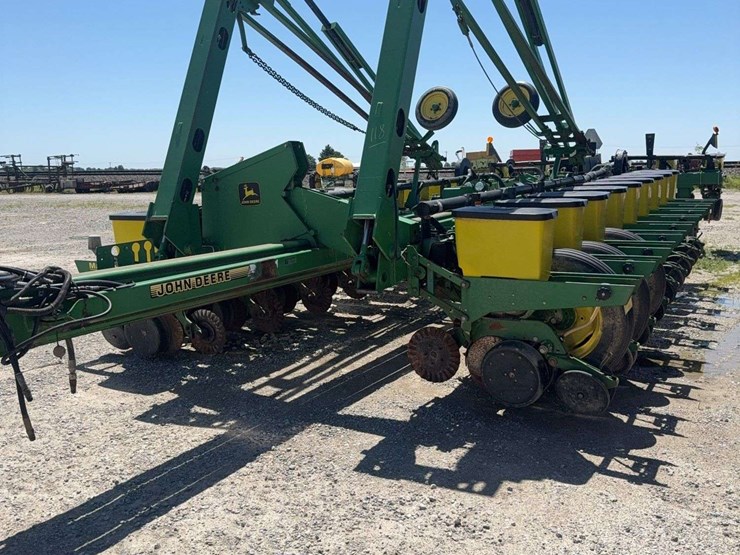 john-deere-1770-image-3
