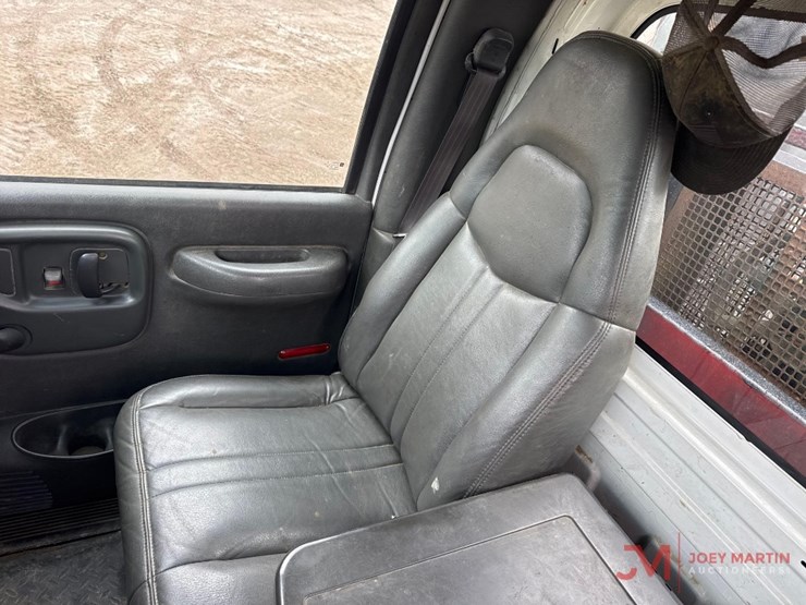 2003-gmc-c5500-service-truck-image-33