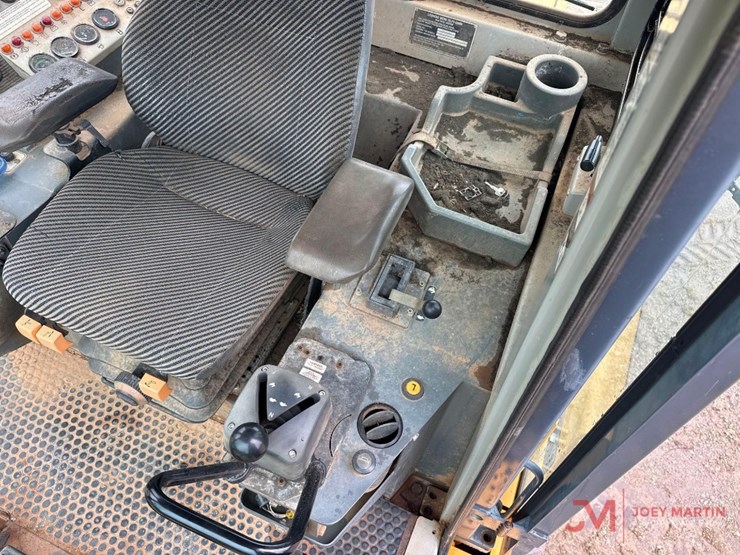 2006-deere-655c-image-23