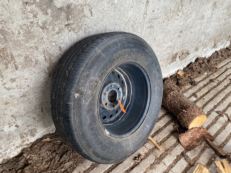 #3580-•-spare-tire-on-rim-image-2