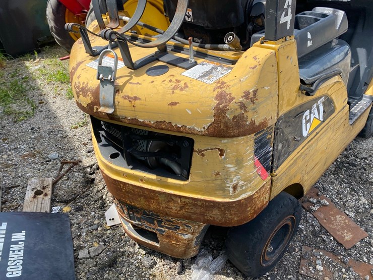 cat-gp15n-forklift-image-14