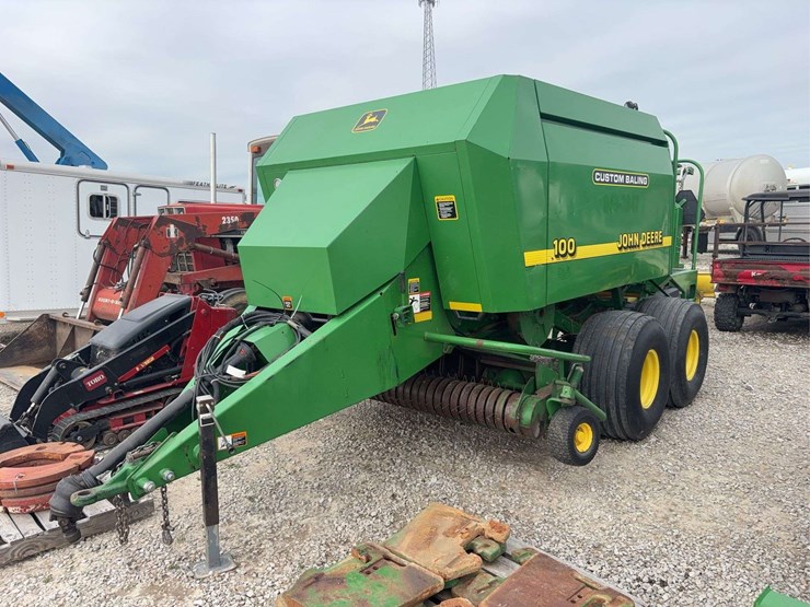john-deere-100-image-1