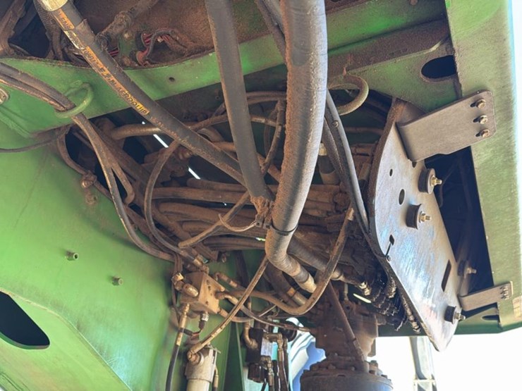 2018-deere-437e-image-24