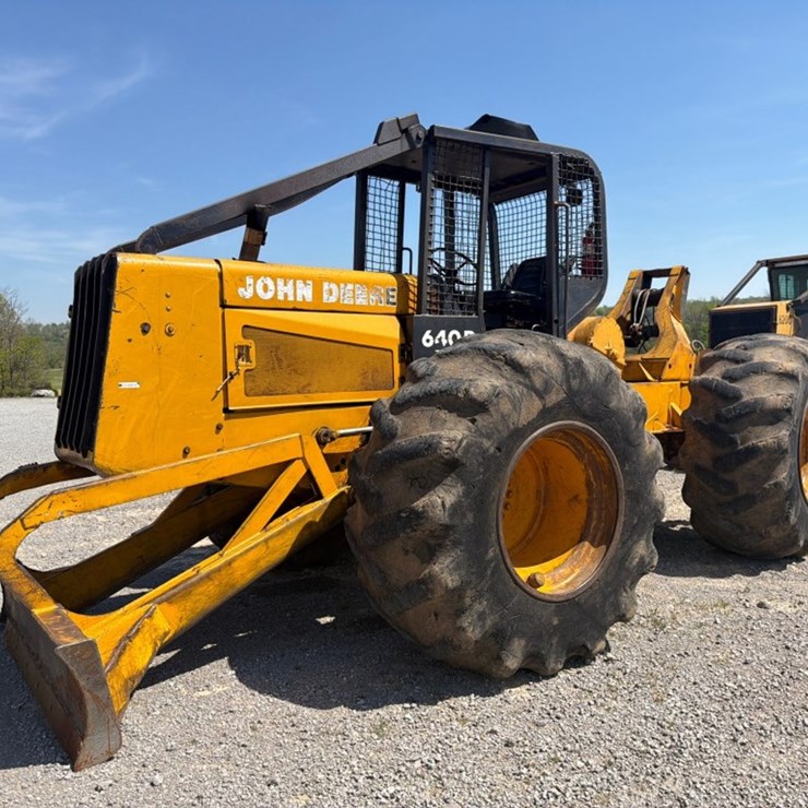 JOHN DEERE 640D