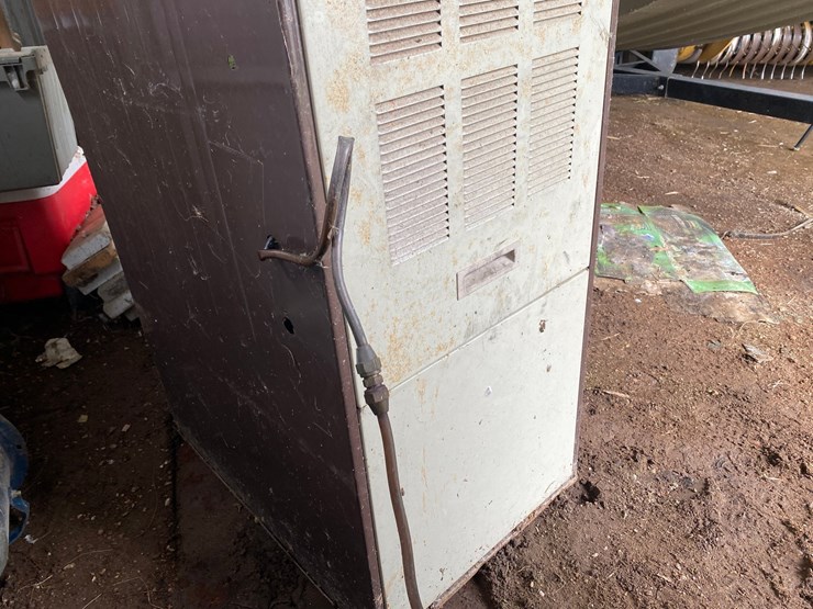 #3605-•-large-furnace-image-6