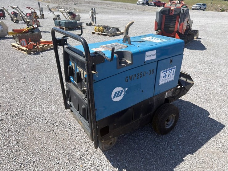 #33-•-miller-bobcat-250-11000w-welder/generator-image-3