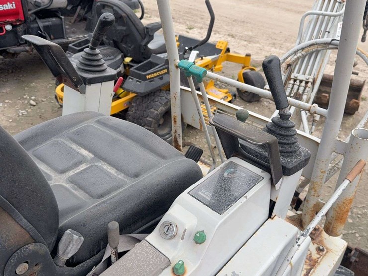 takeuchi-tb015-image-8