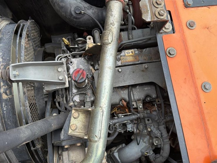 2012-hitachi-zx160-image-39