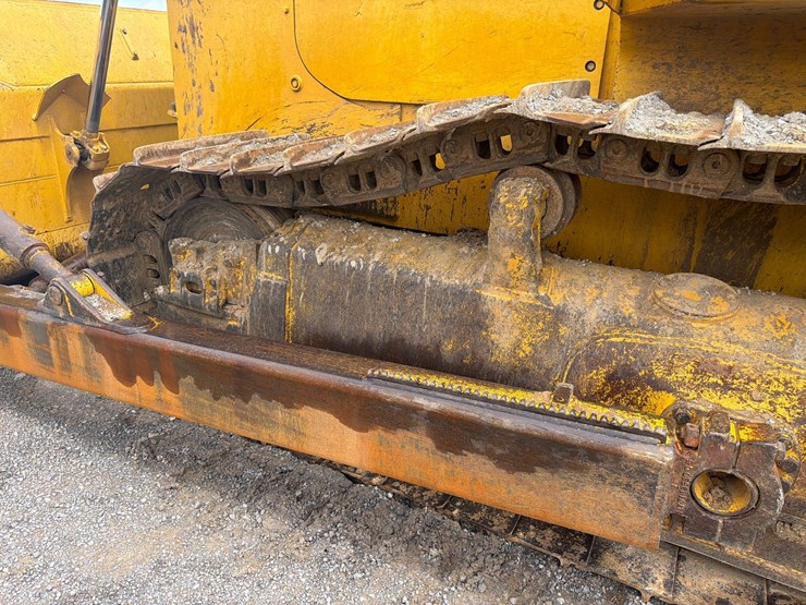 komatsu-d65exi-18-image-9