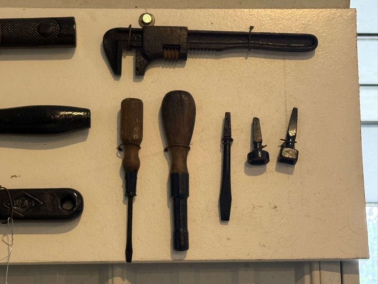 collection-of-wrenches-and-screwdrivers-image-4
