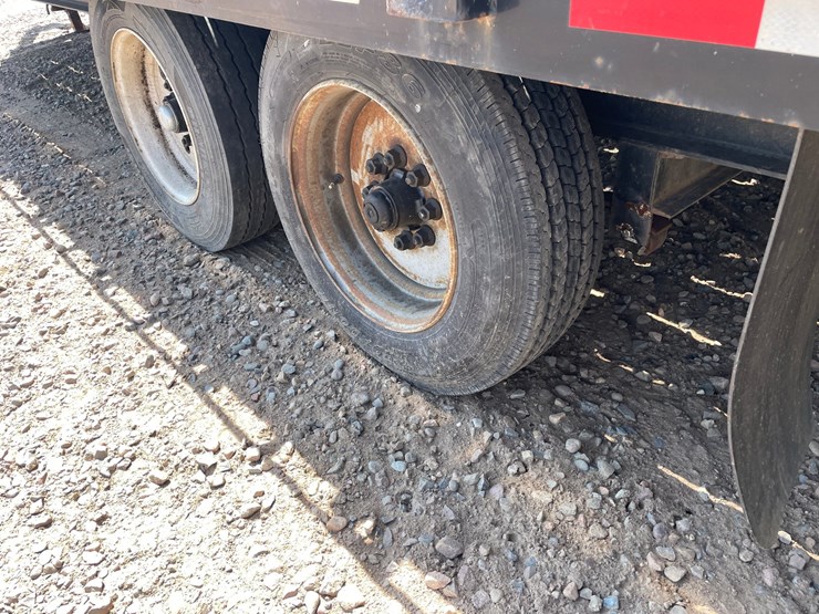 #1204-•-2021-towmaster-flatbed-trailer-(has-mn-title)-image-8